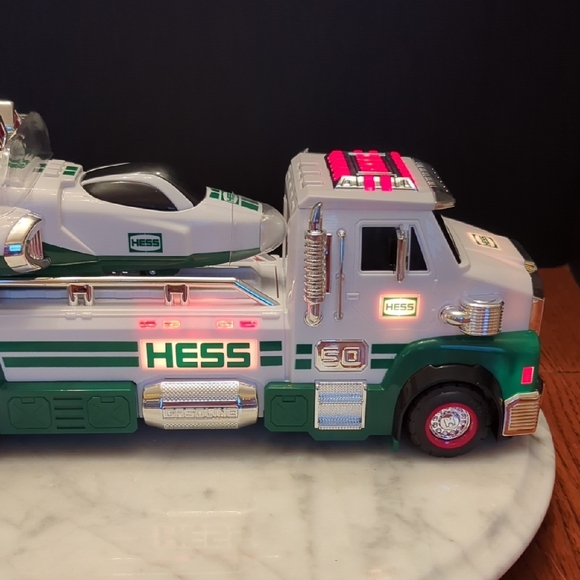 Hess 50th Anniversary Truck and Space Cruiser with Scout, 2014 - Picture 8 of 17
